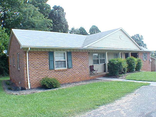 1st image of 98 Holmes Cir APT 3