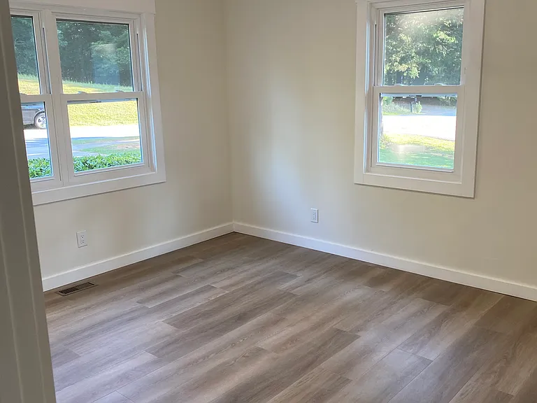 664 Scales Rd — Photo 8
