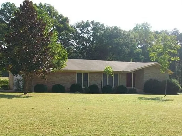 17 West Rd, Fayetteville, TN 37334