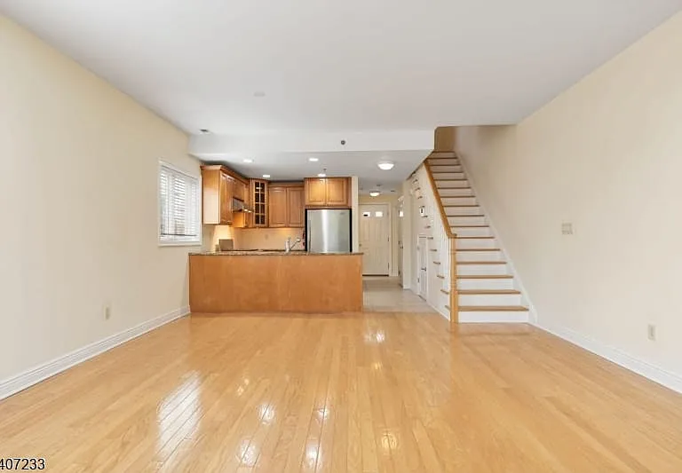 453 Springfield Ave — Photo 3