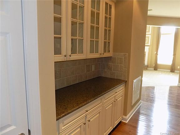 4th image of 15203 Skypark Dr #51