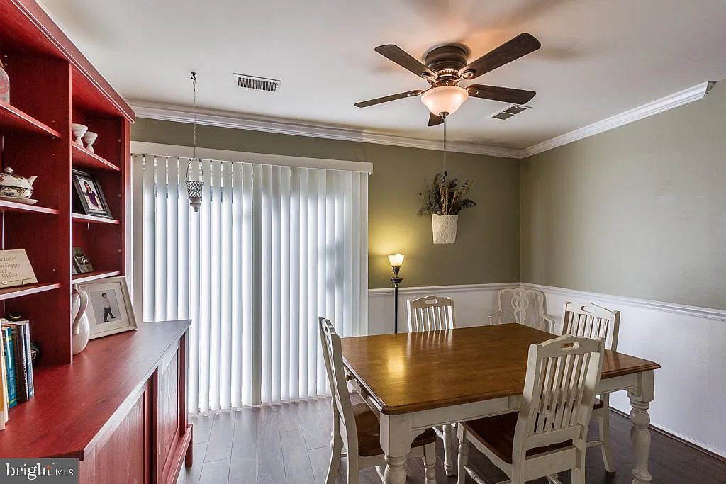 3 bed, 2.5 bath, 1680 sqft, $2,500 — Photo 3