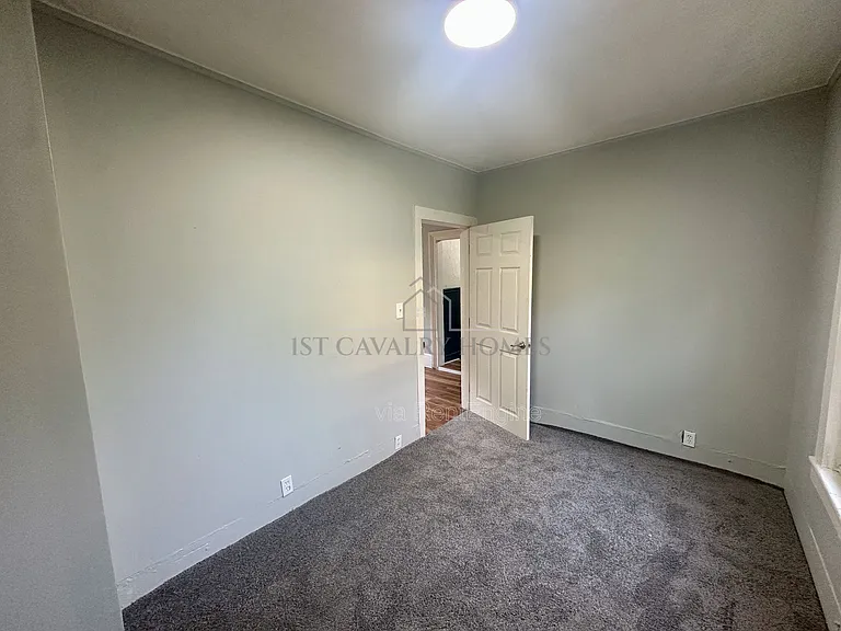 251 Arch St — Photo 5