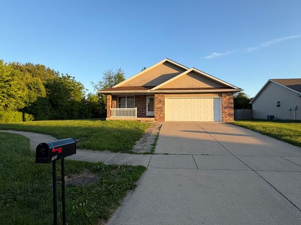102 Foxx Manor Dr