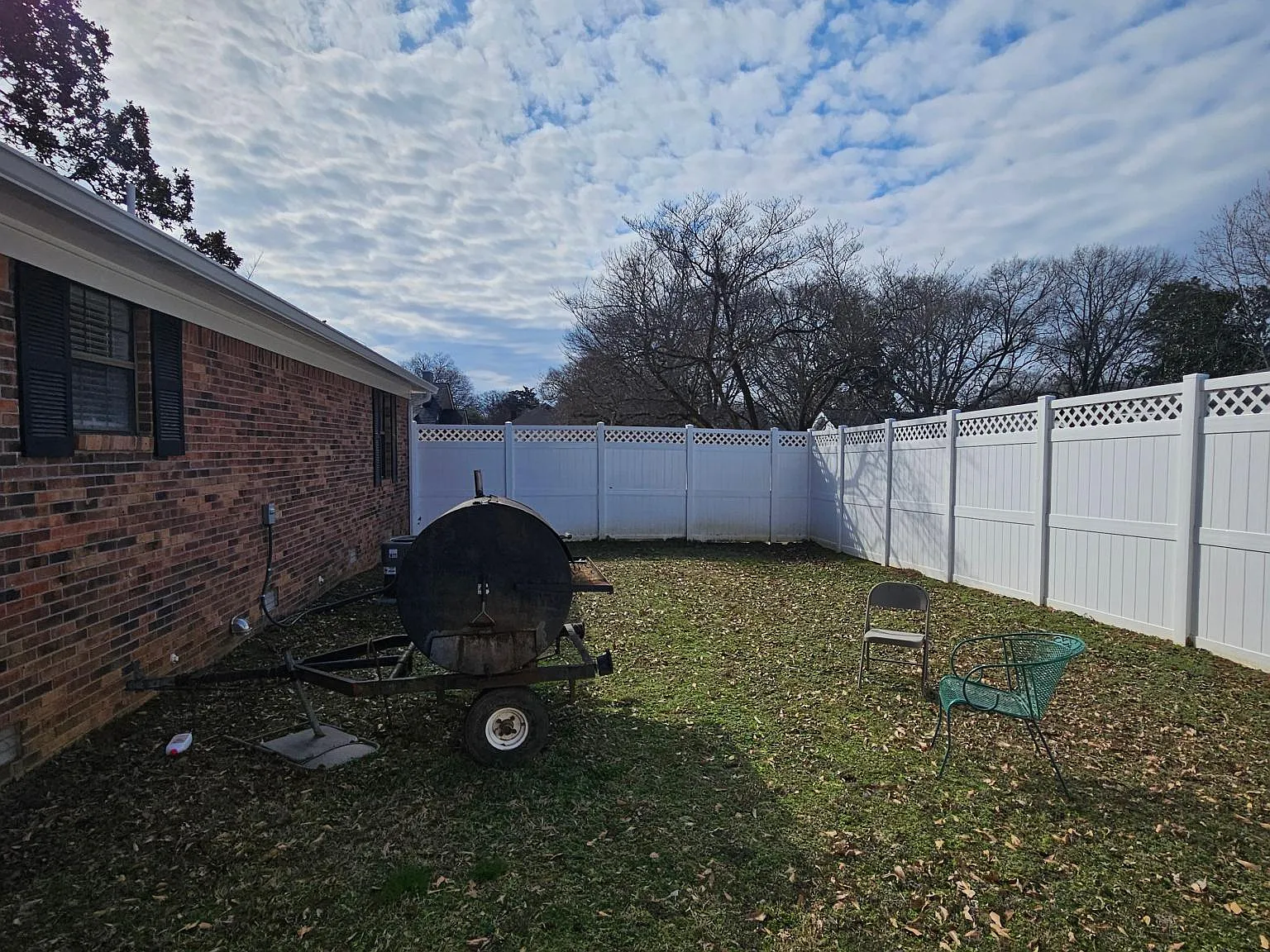 3 bed, 1.5 bath, 1269 sqft, $1,500 — Photo 2