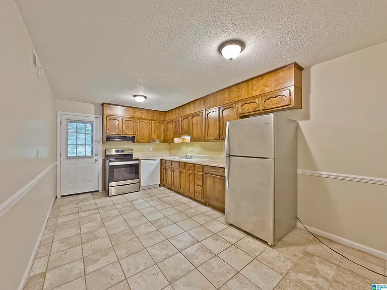 3229 Westbrook Dr #201 — Photo 4