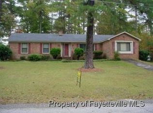 716 Roundtree Dr, Fayetteville, NC 28303