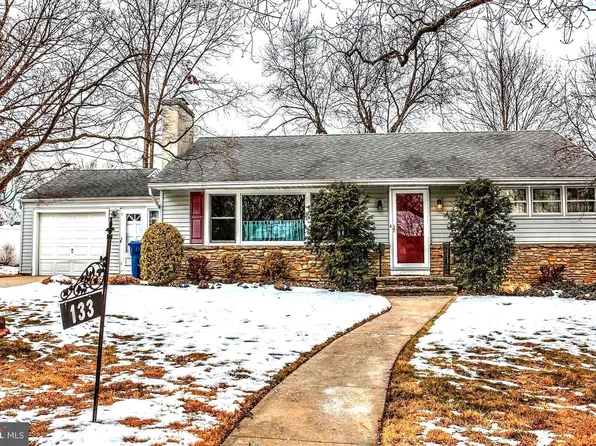 133 Villanova Dr, Lawrence Township, NJ 08648