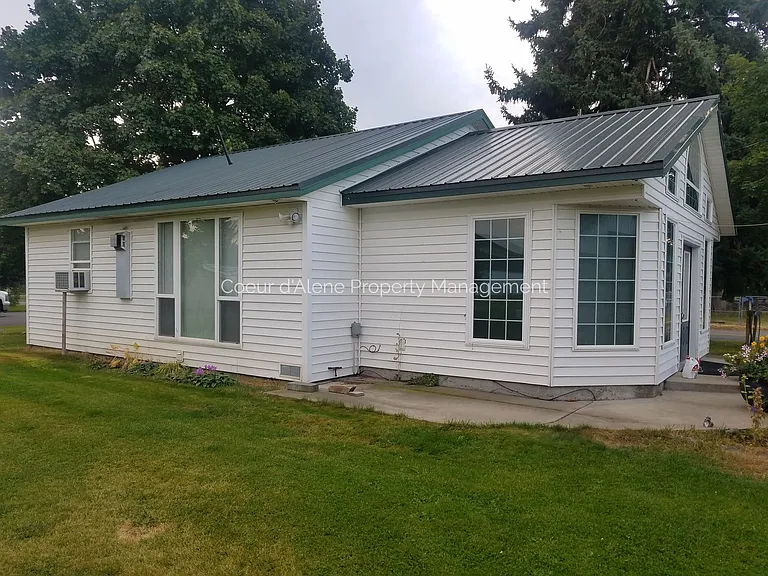1827 E 12th Ave — Photo 3