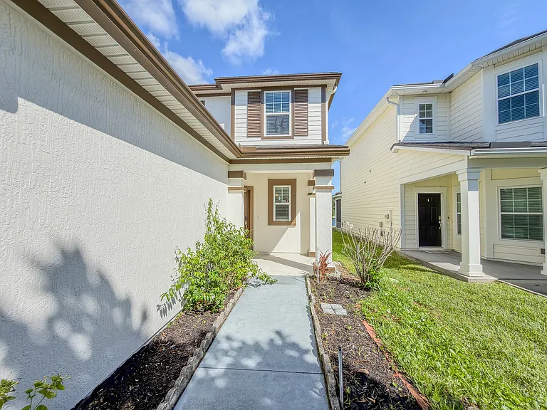 508 Howland Dr — Photo 3