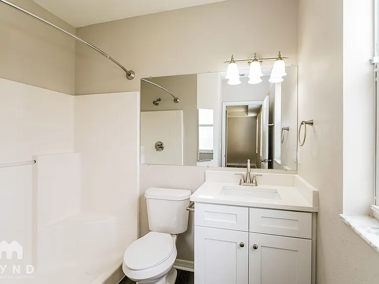 8162 Canterbury Lake Blvd — Photo 9