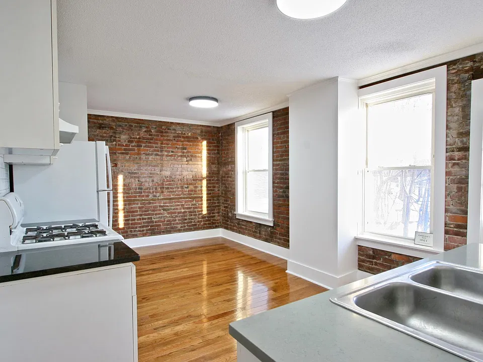 27 Church St #C