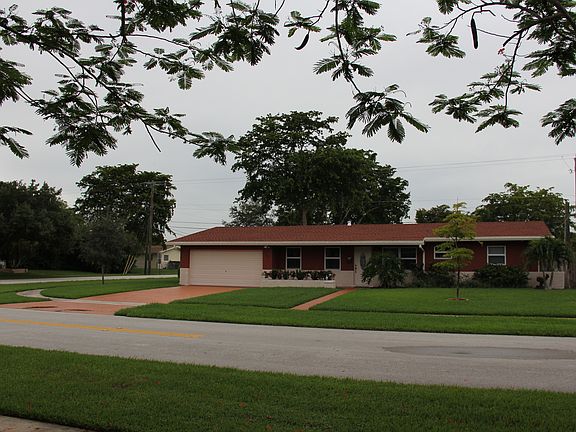 4th image of 7341 NW 11th Ct