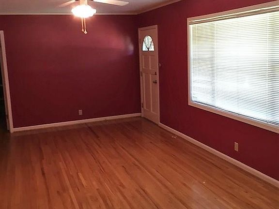 2nd image of 1818 Longmeadow Dr