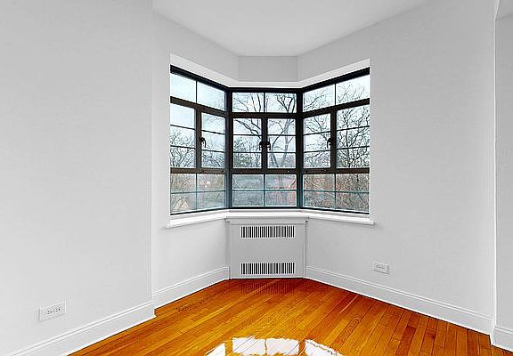 3rd image of 150 Greenway Ter APT 52E