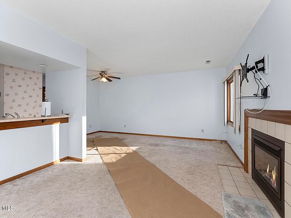 5th image of 1976 Curry Road # A102