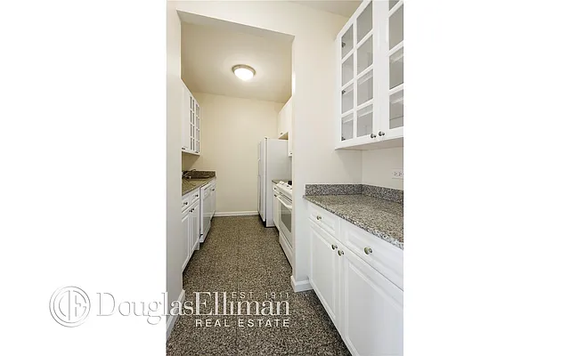 Rented by Douglas Elliman | media 25