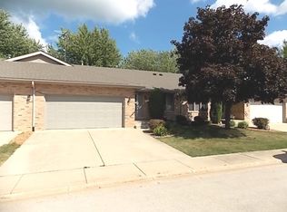 814 Cobblestone Ln, Elwood, IL 60421