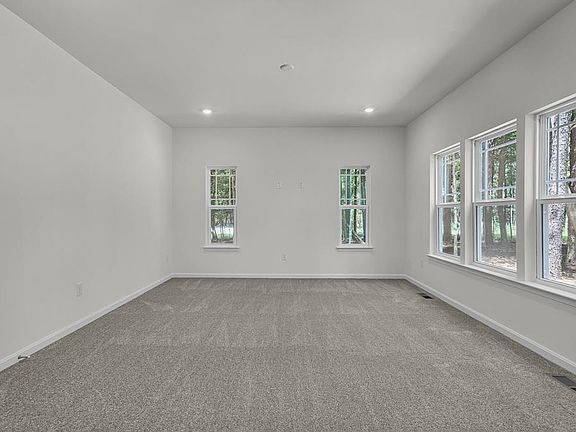 4th image of 38025 Cape Horn Ct