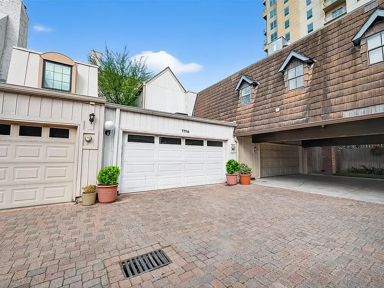 5338 Brownway St #B19 — Photo 5
