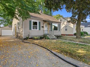2913 72nd St, Kenosha, WI 53143