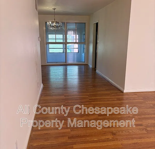 6206 Scranton Rd — Photo 3