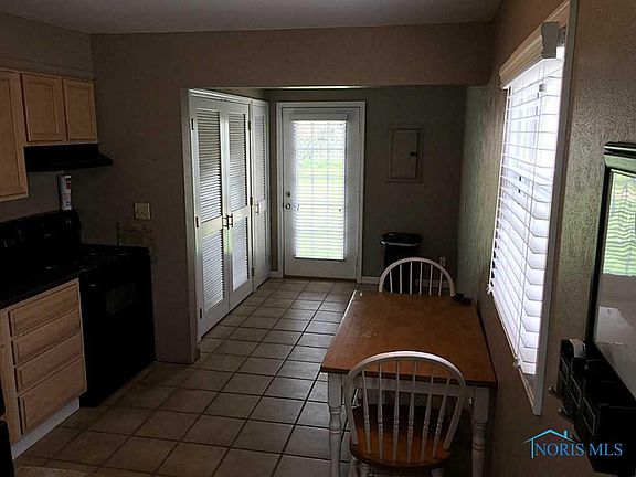 5th image of 1218 Hugo St