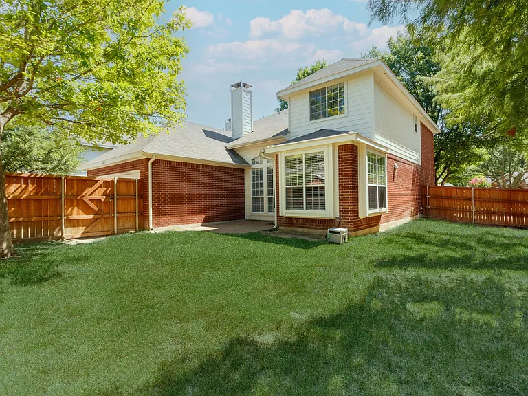 1605 Audrey Dr — Photo 2