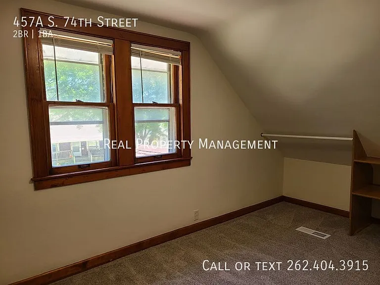 457A S 74th St — Photo 21