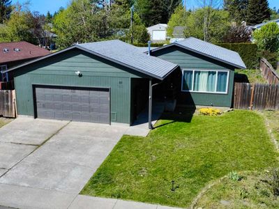 811 Valley View Dr, Moscow, ID, 83843