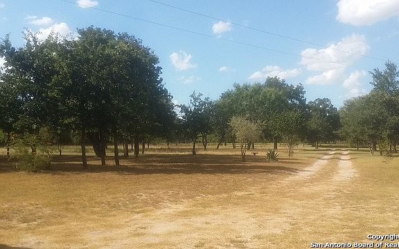 4th image of 755 Sherwood Forest Dr