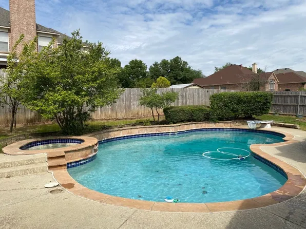 2709 Saint Michael Dr, Mansfield, TX 76063