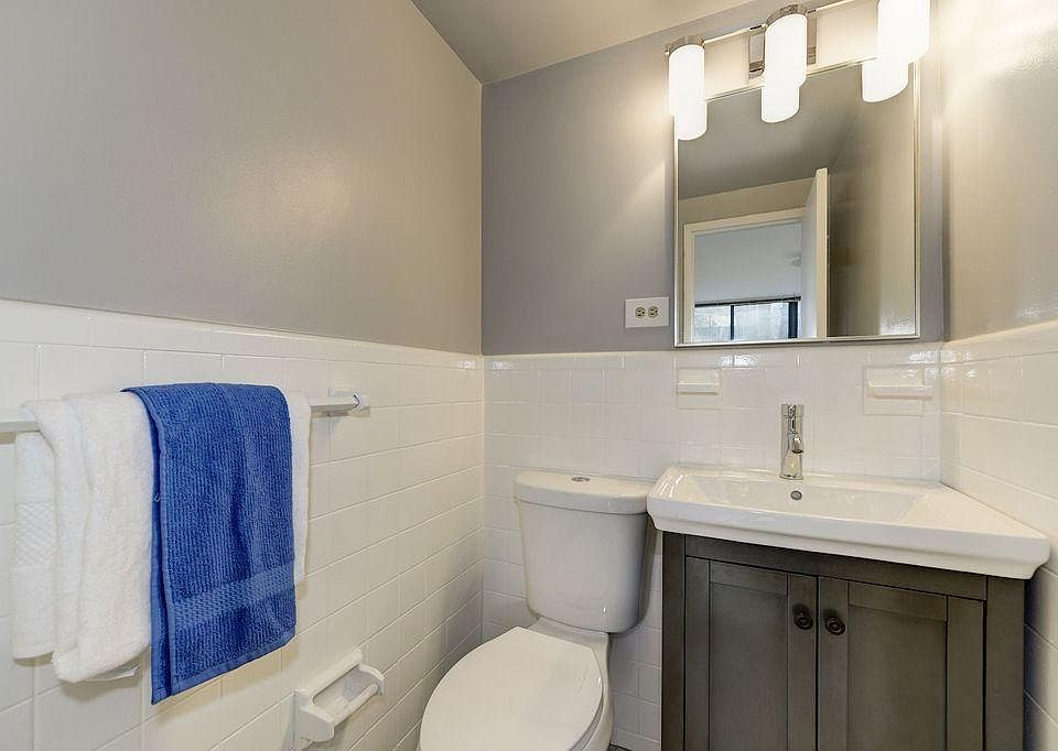 1st image of 4350 N Lorcom Ln #204