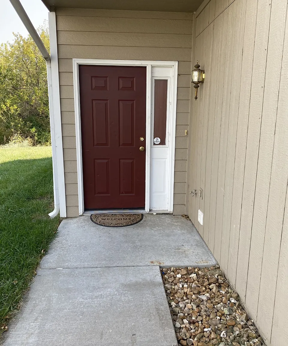3 bed, 2.5 bath, 1473 sqft, $1,550 — Photo 3