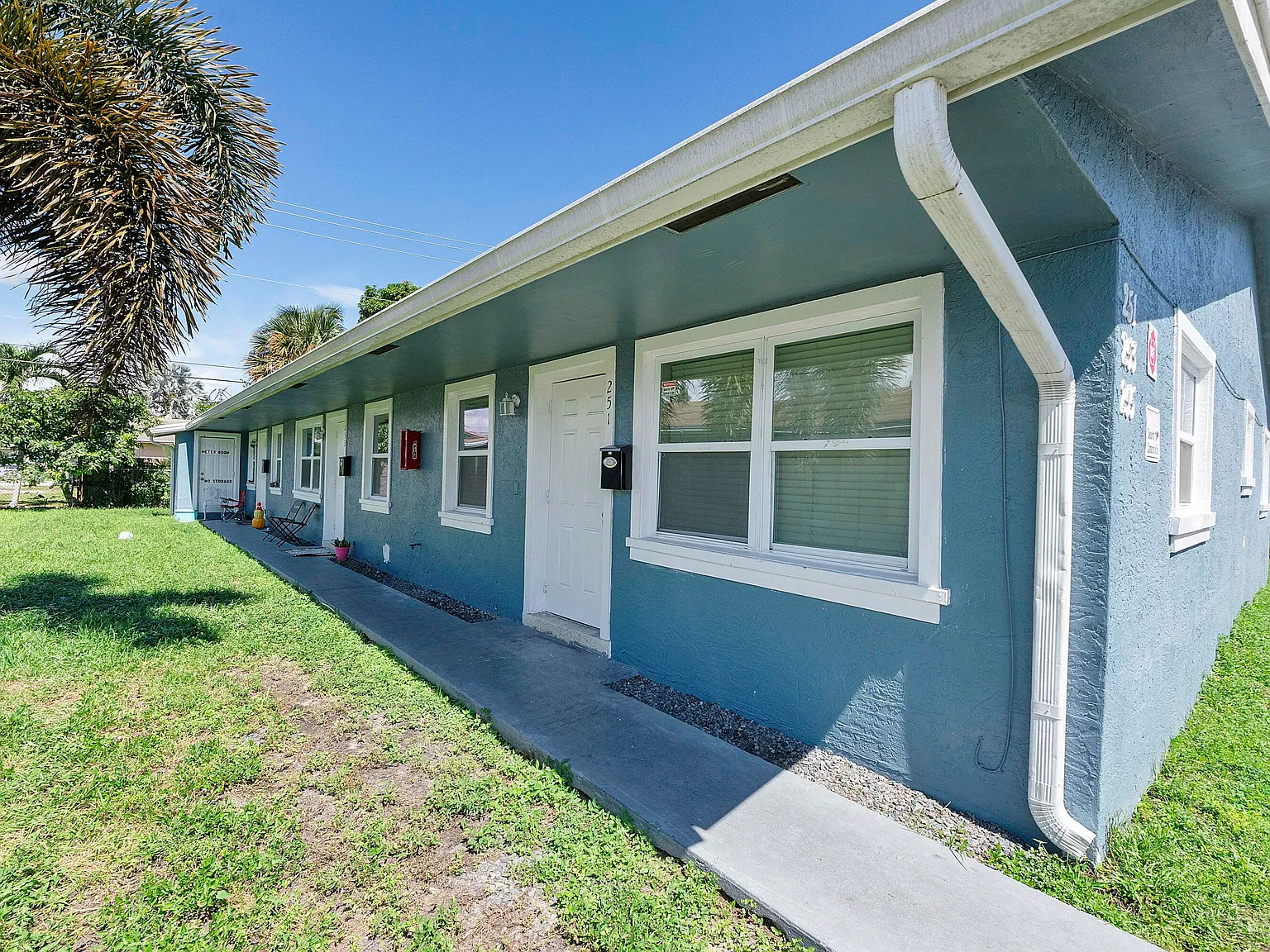 2 bed, 1.0 bath, 880 sqft, $1,800 — Photo 3