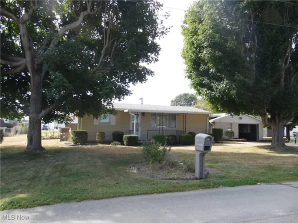 111 Hanson Dr, Marietta, OH 45750