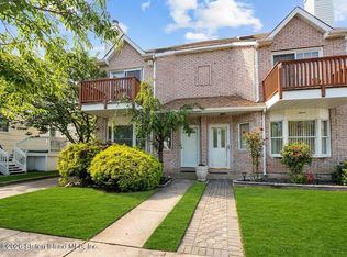 9 Oceanview Ave, Staten Island, NY 10312