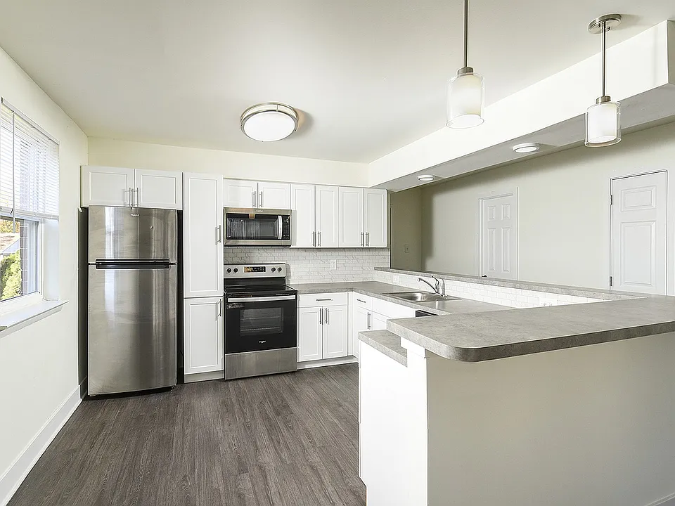 Independence Crossing Apartments