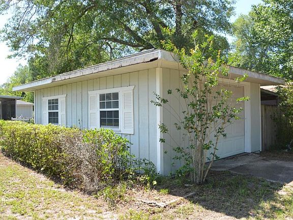4th image of 100 Pine Oak Way