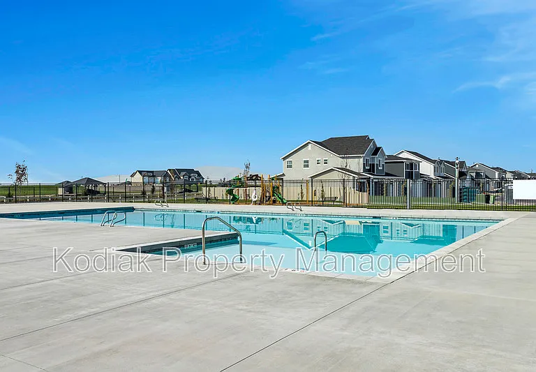 3199 S Claire Ave — Photo 23
