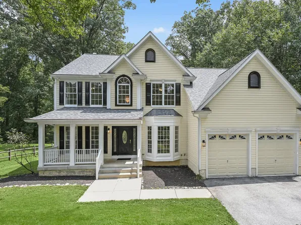 3041 Mullineaux Ln, Ellicott City, MD 21042