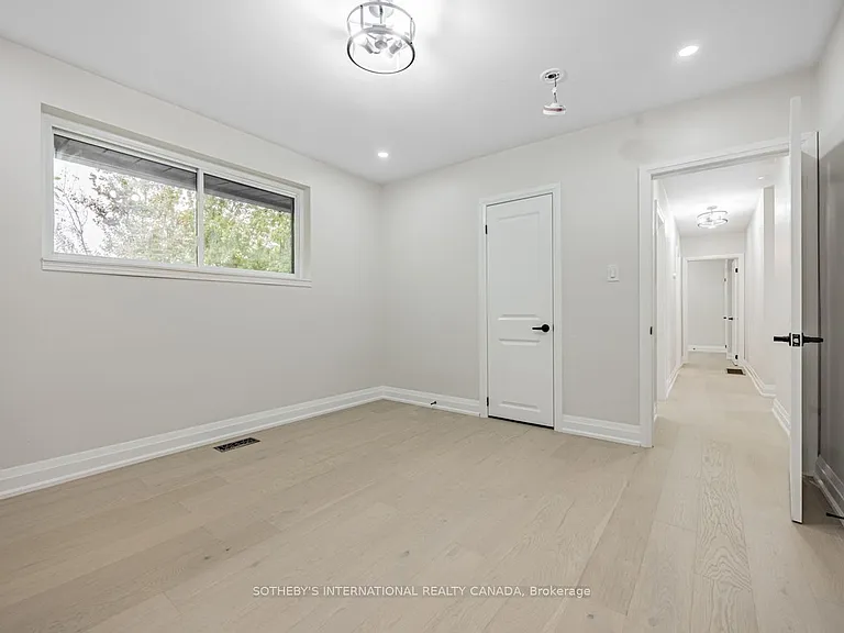 222 Hammersmith Ct #UPPER — Photo 17