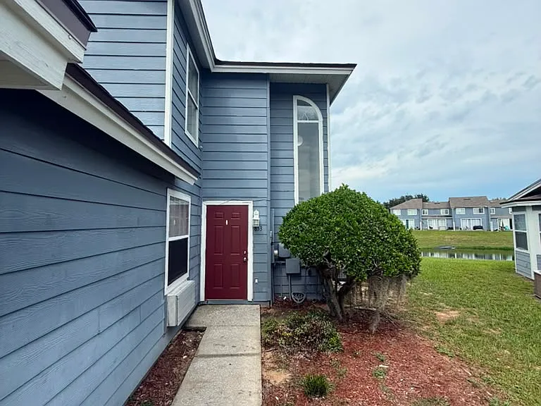 833 Caribbean Dr #A — Photo 2