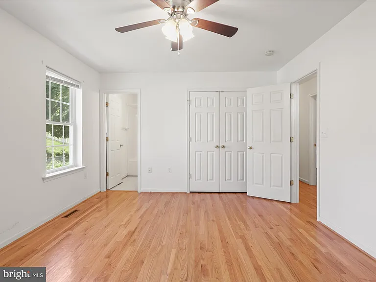 1114 Ashby St — Photo 13