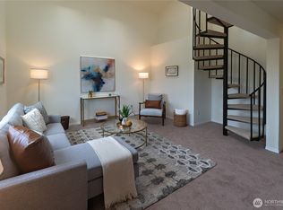 14300 32nd Ave NE APT 402, Seattle, WA