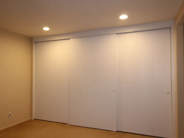 1137 Rosecrans Ave — Photo 12
