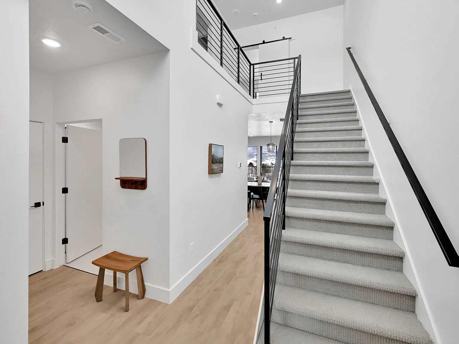 3 bed, 1800 sqft, $3,500 — Photo 2