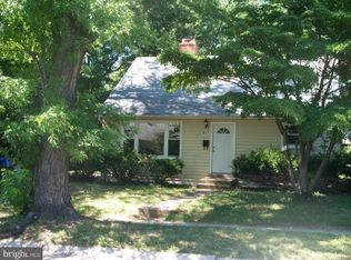 911 Robin Rd, Silver Spring, MD 20901