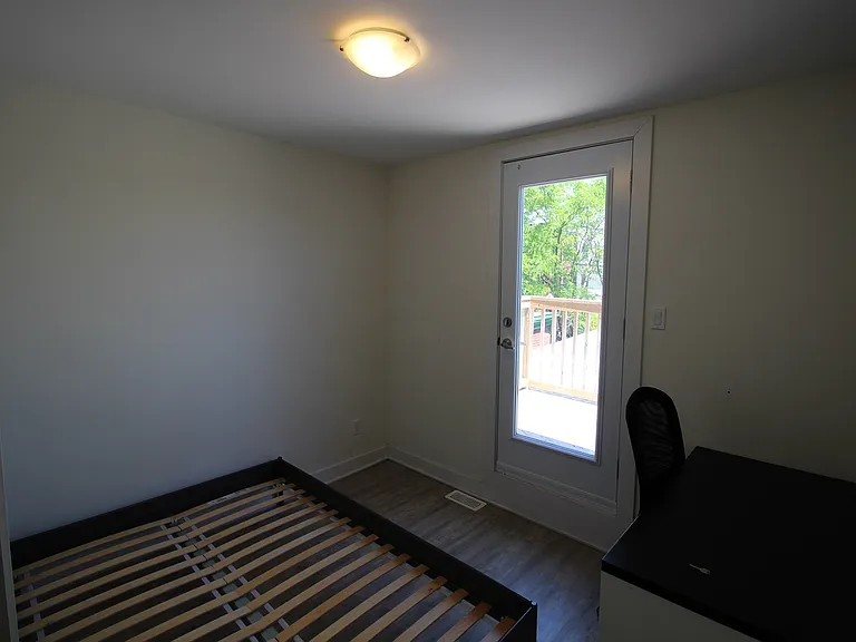 424 Nelson St #2 — Photo 7