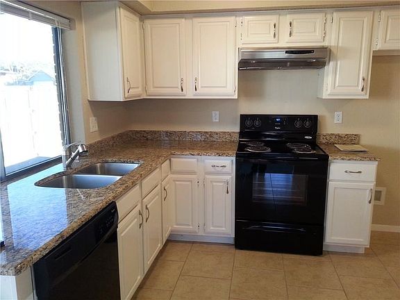 4th image of 1604 Culberson Dr